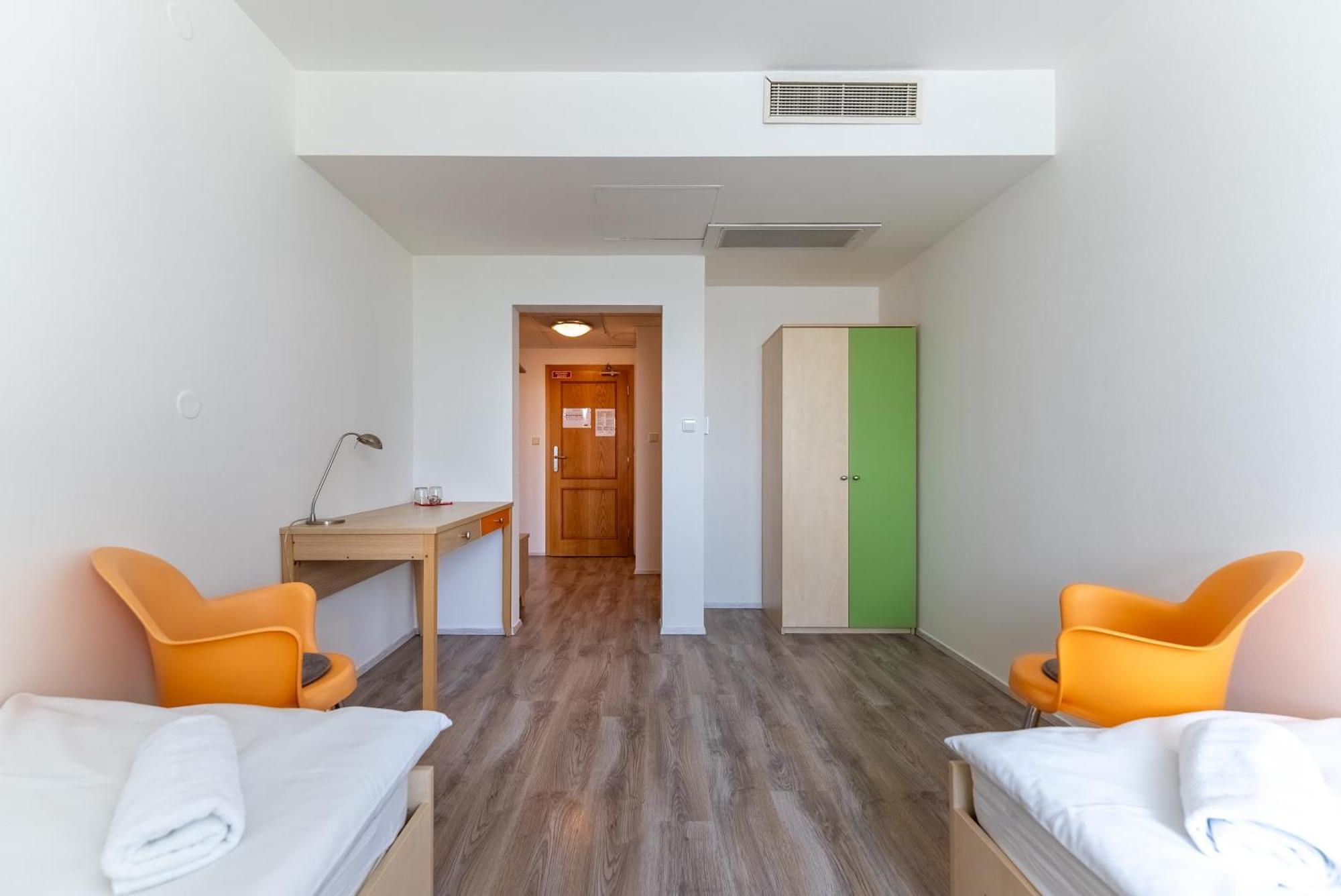 Hotel And Park Divoka Voda Bratislava Exterior photo